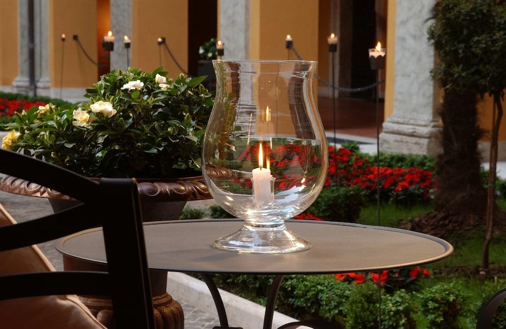 Palazzo Cardinal Cesi 4*