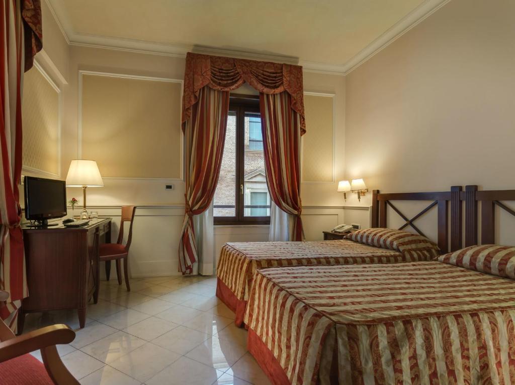 Palazzo Cardinal Cesi Hotel 4*